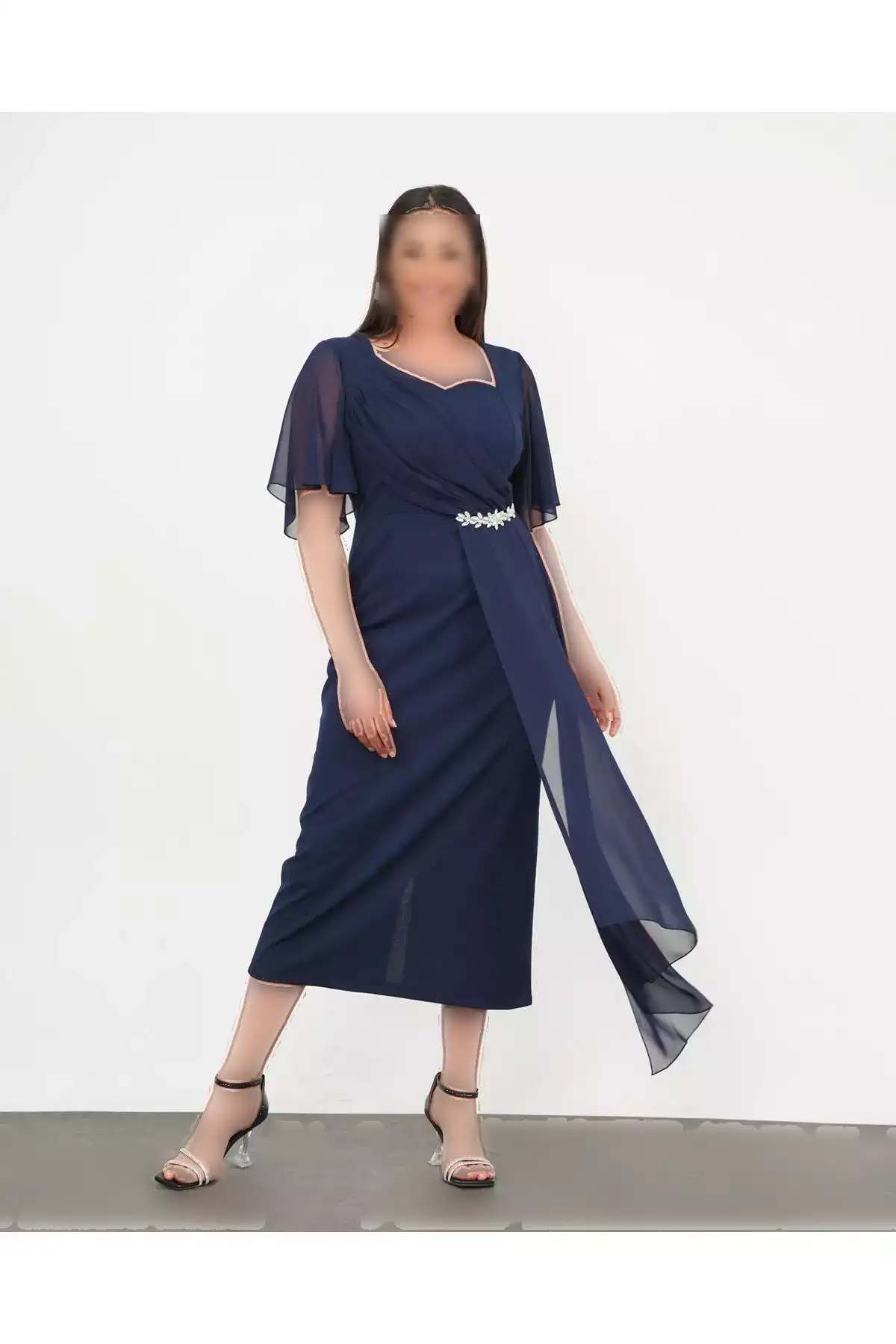 لDress شب مجلسی بزرگ سایز زنانه با جزئیات مرواریدی و پارچه شيفون رنگ سرمهای برند Şirin Butik - 947168626