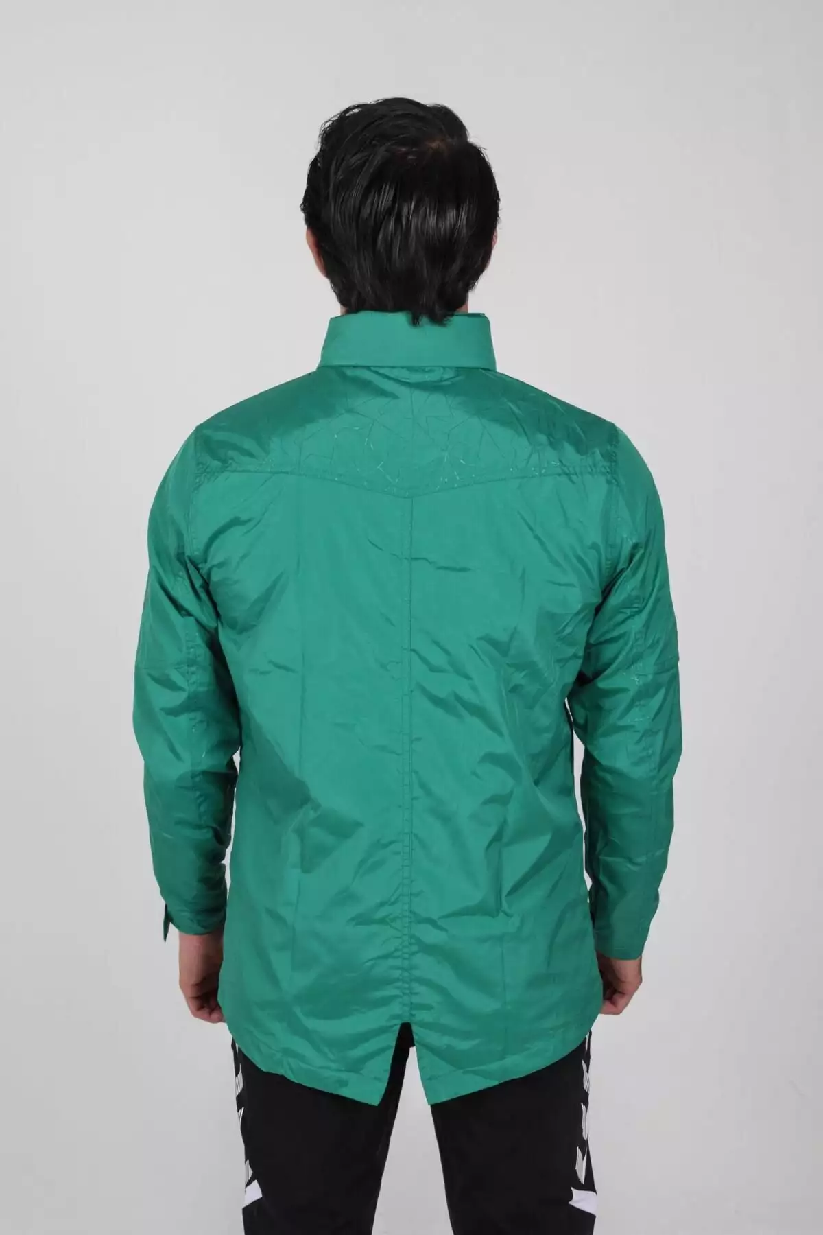 بارانی رویایی (رنگ سبز) برند hummel - 841949130