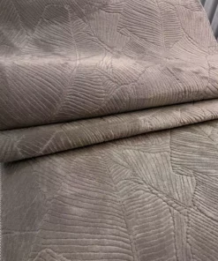 فرش برش‌خورده باغی رنگ بژ تیره با زیره نرم رویاف برند Merinos - 777644543