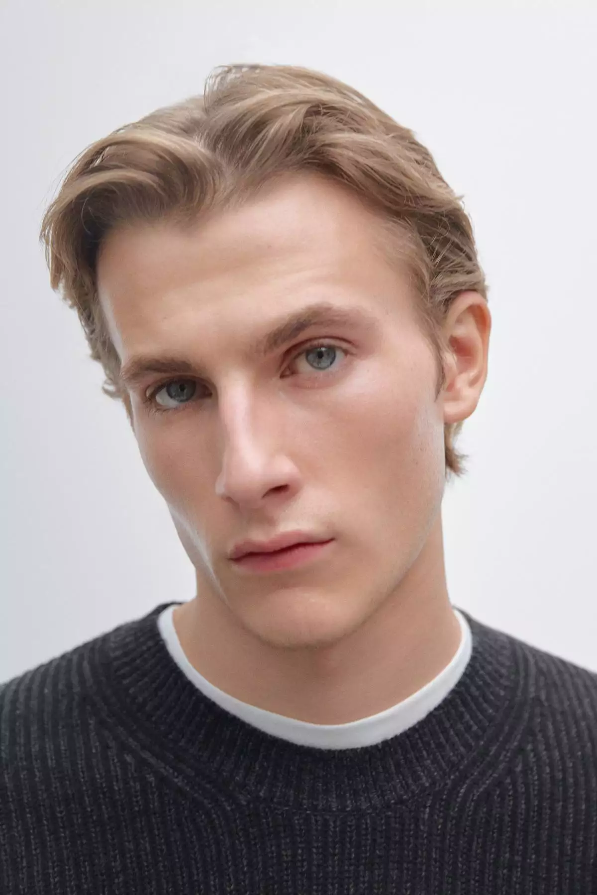 کِلاهک گردنی با ترکیب پشم یُن برند Massimo Dutti - 1019800061