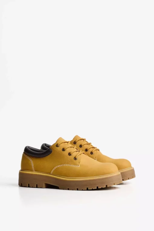 کفش با جزئیات کوپتونه برند Bershka - 957267744
