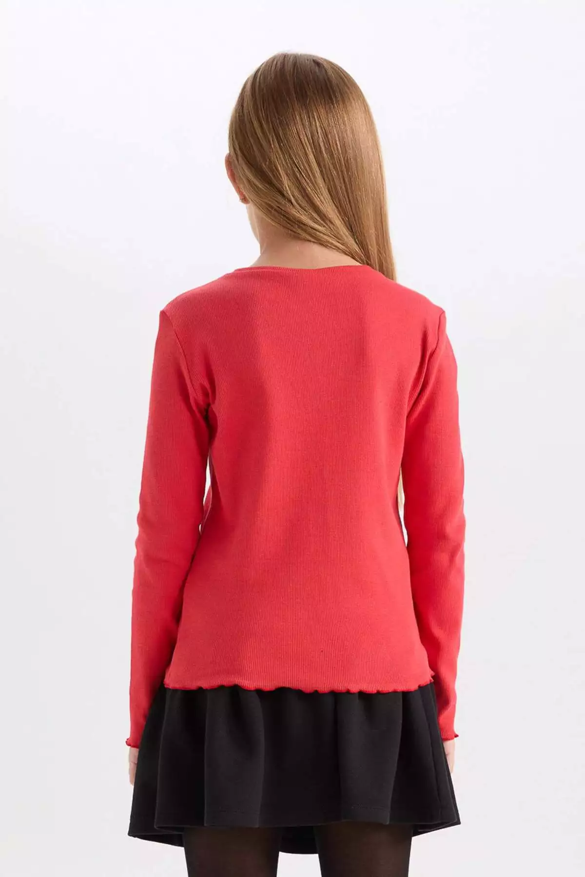 ست دو تکه دخترانه با یقه گرد و یقه دوخته شده با طرح تمثال آتاتürk، رنگ قرمز، با آستین بلند و شامل یک تیشرت و گیره مو. برند Defacto - 865140618