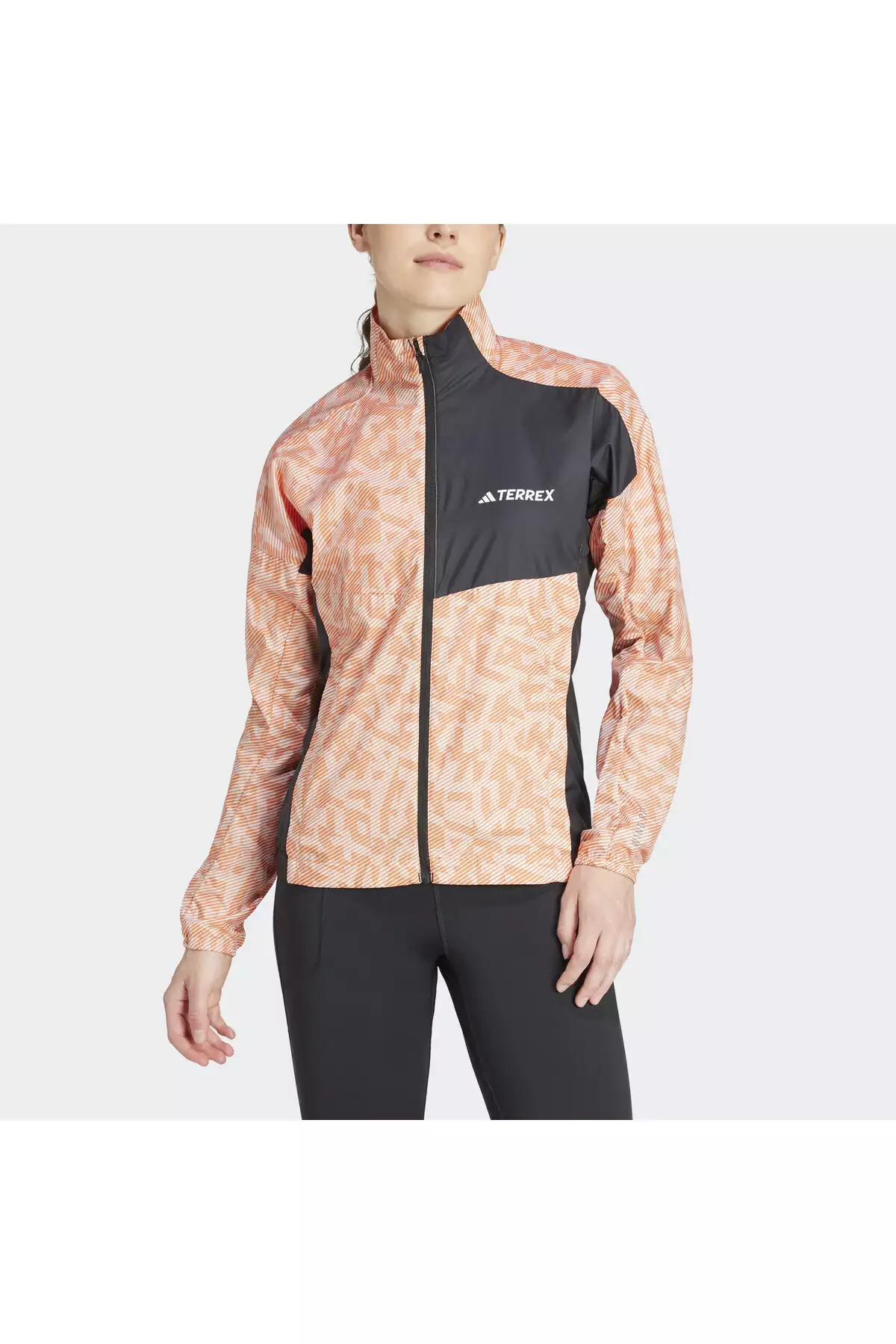 رعایت رطوبت ترکس برای دویدن در محیطهای جنگلی برند adidas - 839634352