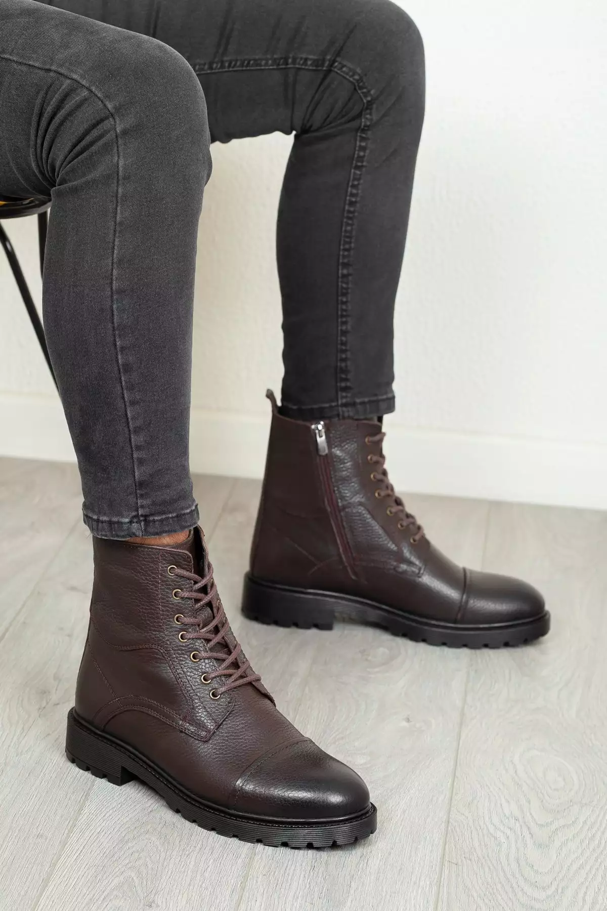 D402 چکمه زمستانی مردانه از جنس چرم طبیعی، ضد سرما با کفی لاستیکی برند Daxtors - 350404782