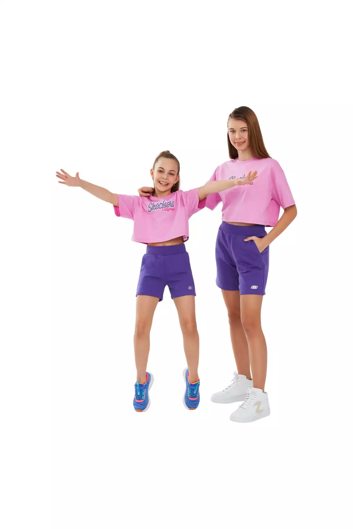 تیشرت گرافیکی کوتاهدست دخترانه بزرگ به رنگ صورتی روشن مدل SK241040-590 برند Skechers - 1026130556