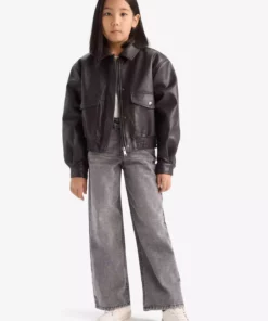 کاپشن چرم مصنوعی دکمهدار ضد آب با دو جیب برای دختران بچه برند Defacto - 899916450