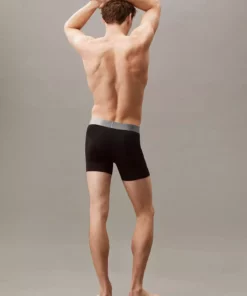 شورت مردانه راحت با پارچه کشی و شعار دار، سهتایی، رنگ مشکی برند Calvin Klein - 939001400