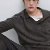 پولوشرت با یقه V و بافت کنترست دار برند Massimo Dutti - 991305250