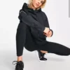 هودی ورزشی دویدن با قابلیت تنفس Gore-Tex Infinium - کاپشن ضدآب و ضدباد زنانه سیاه رنگ برند Nike - 951086385