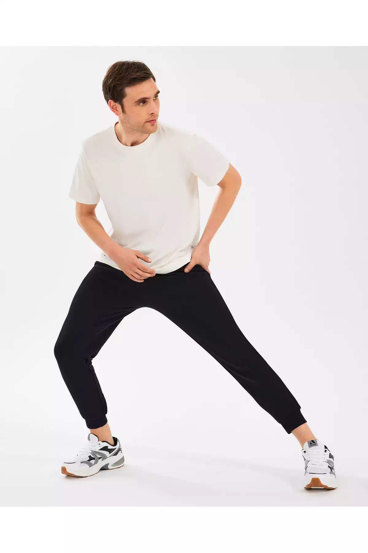 شلوار جین جاگر مردانه M Essential مشکی S242114-001 برند Skechers - 862940750