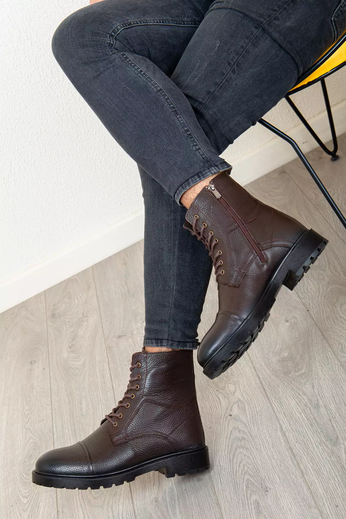 D402 چکمه زمستانی مردانه از جنس چرم طبیعی، ضد سرما با کفی لاستیکی برند Daxtors - 350404782