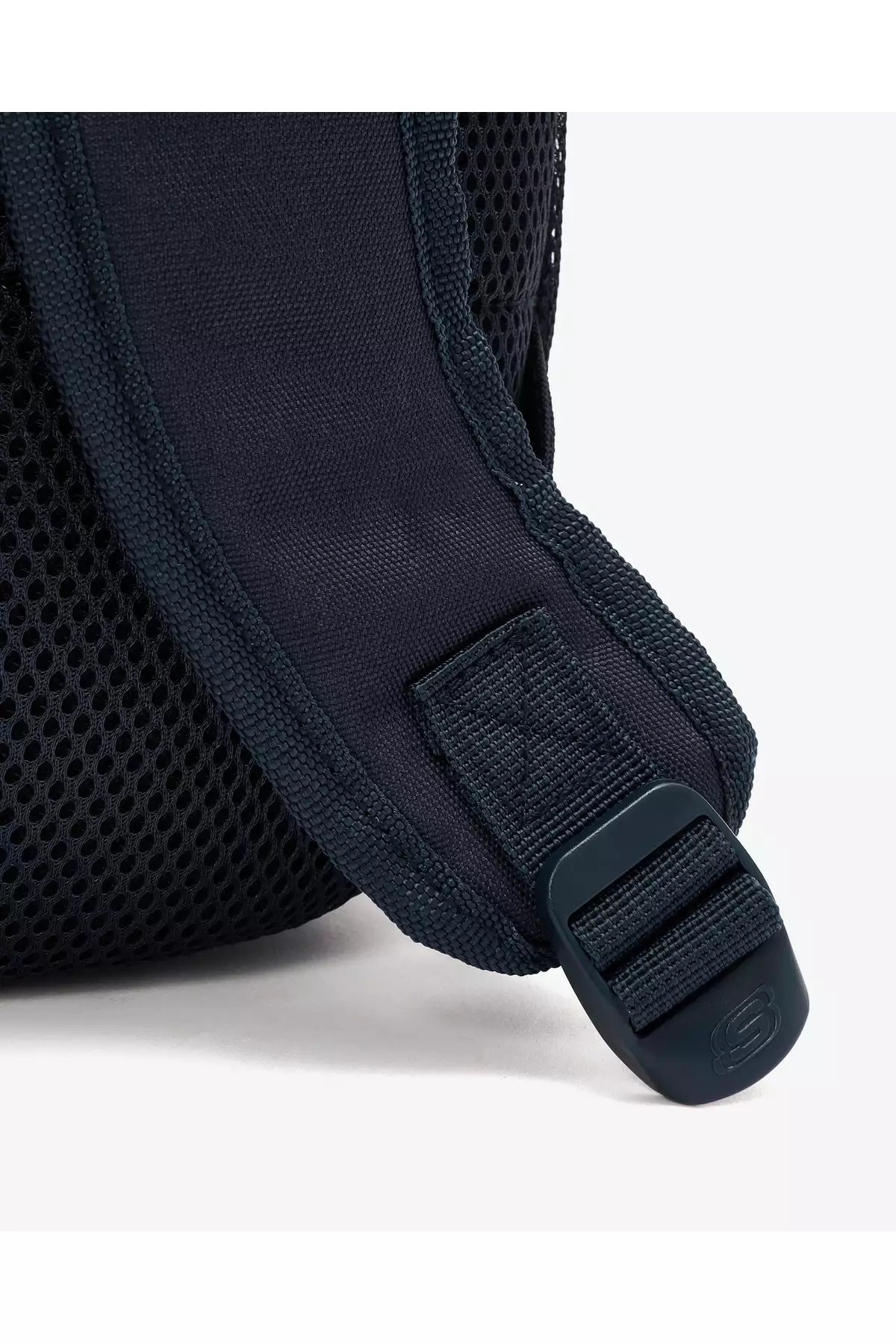 کولهپشتی یونیسکس آبی تیره مدل SKCH7326-NVY برند Skechers - 867540448