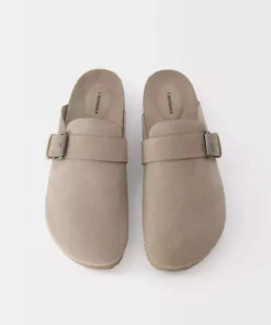 صندل مردانه با قفل پلاستیکی برند Bershka - 841236368