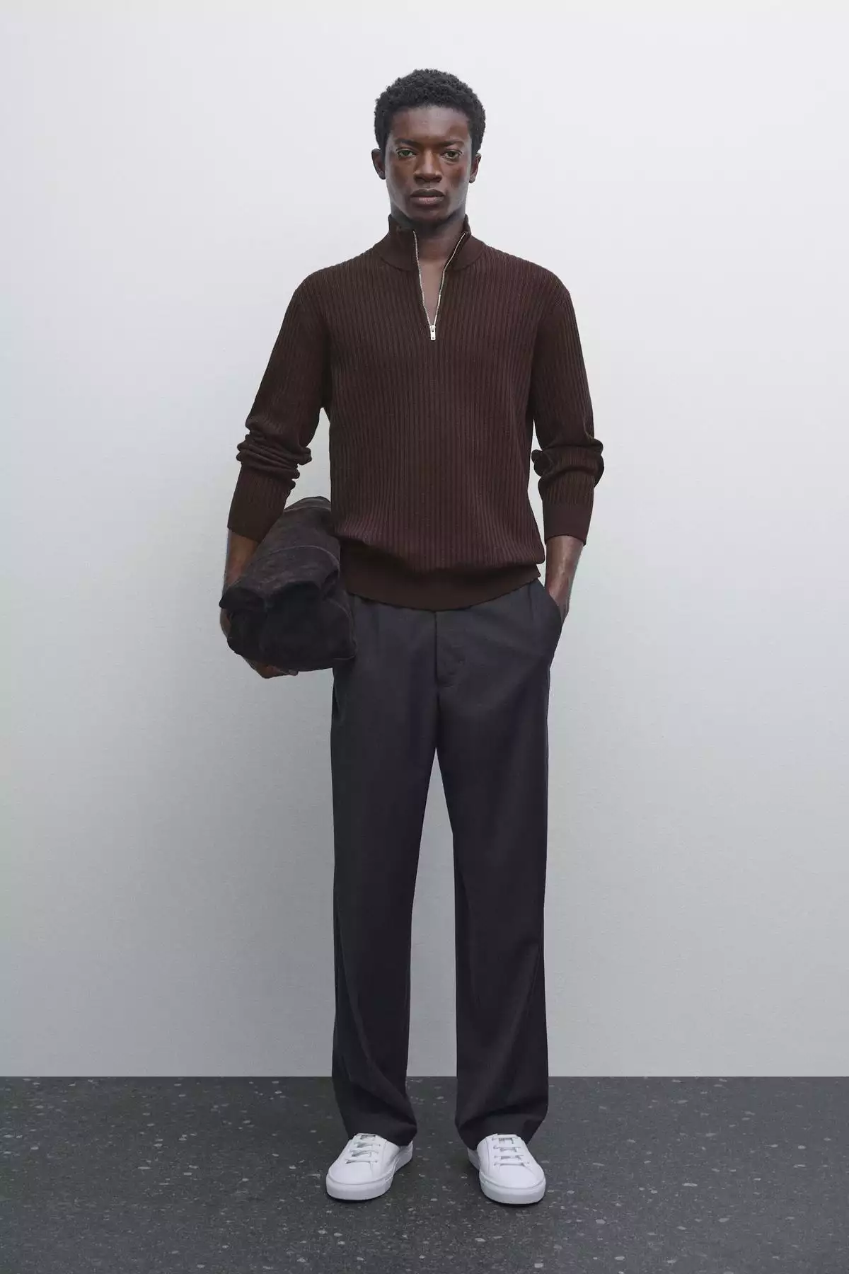 سویشرت یقه دیپ تراشیده برند Massimo Dutti - 970699355