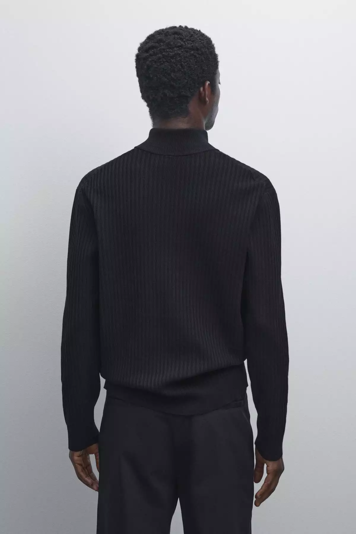 کلاه گردنی بافتنی دیپ یقه برند Massimo Dutti - 970707910