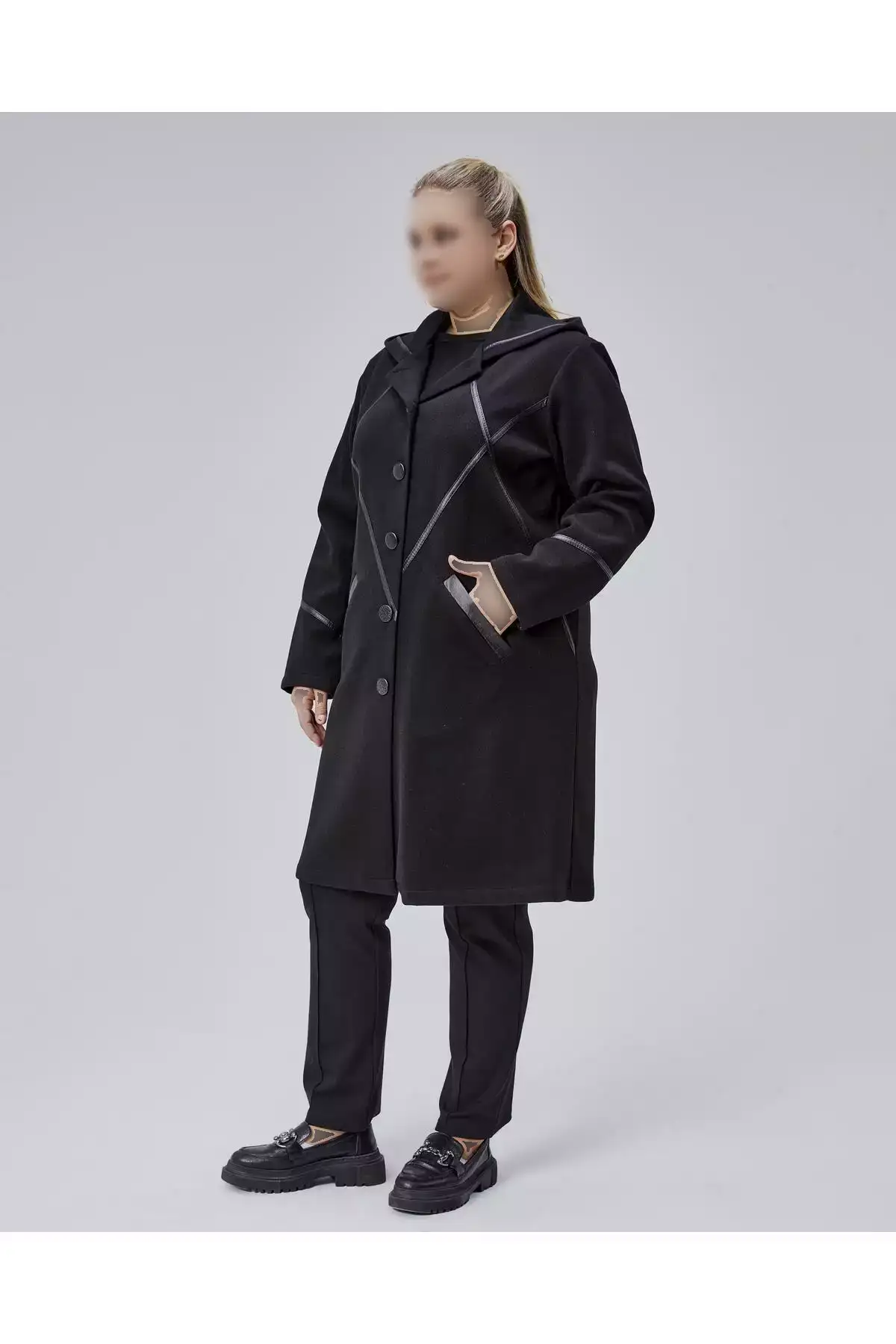 کاپشن بزرگ با جزئیات لبه چرمی و کلاه، رنگ مشکی برند KALKANCI - 1030667822