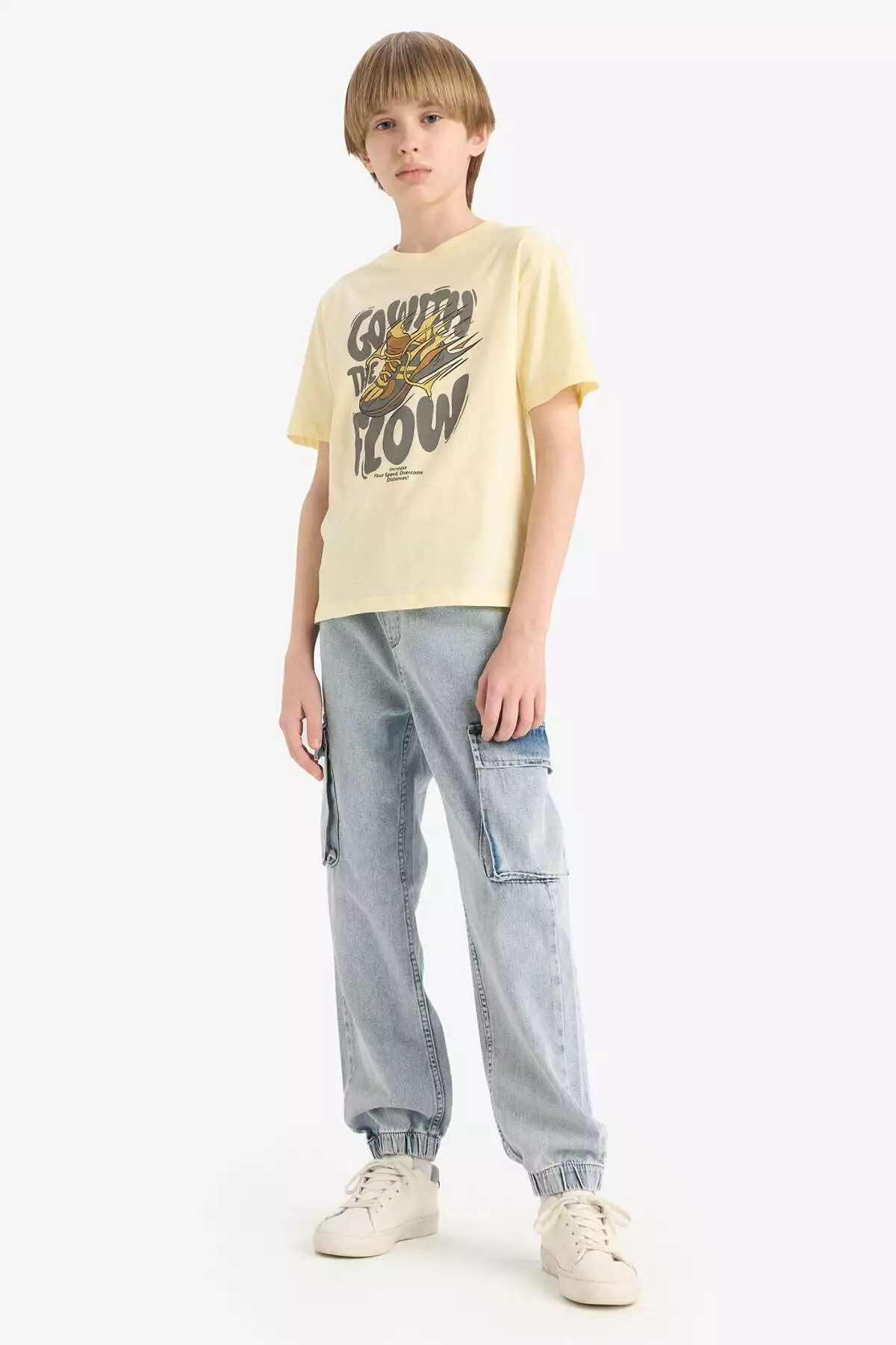 تیشرت آستین کوتاه یقه گرد با طرح چاپی برای پسران مدل E6312A825HS برند Defacto - 929272030