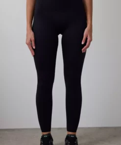 تای مشکی فوق‌العاده با کمربند بالا و طراحی مرواریدی (پوشی) برند Penti - 6114396