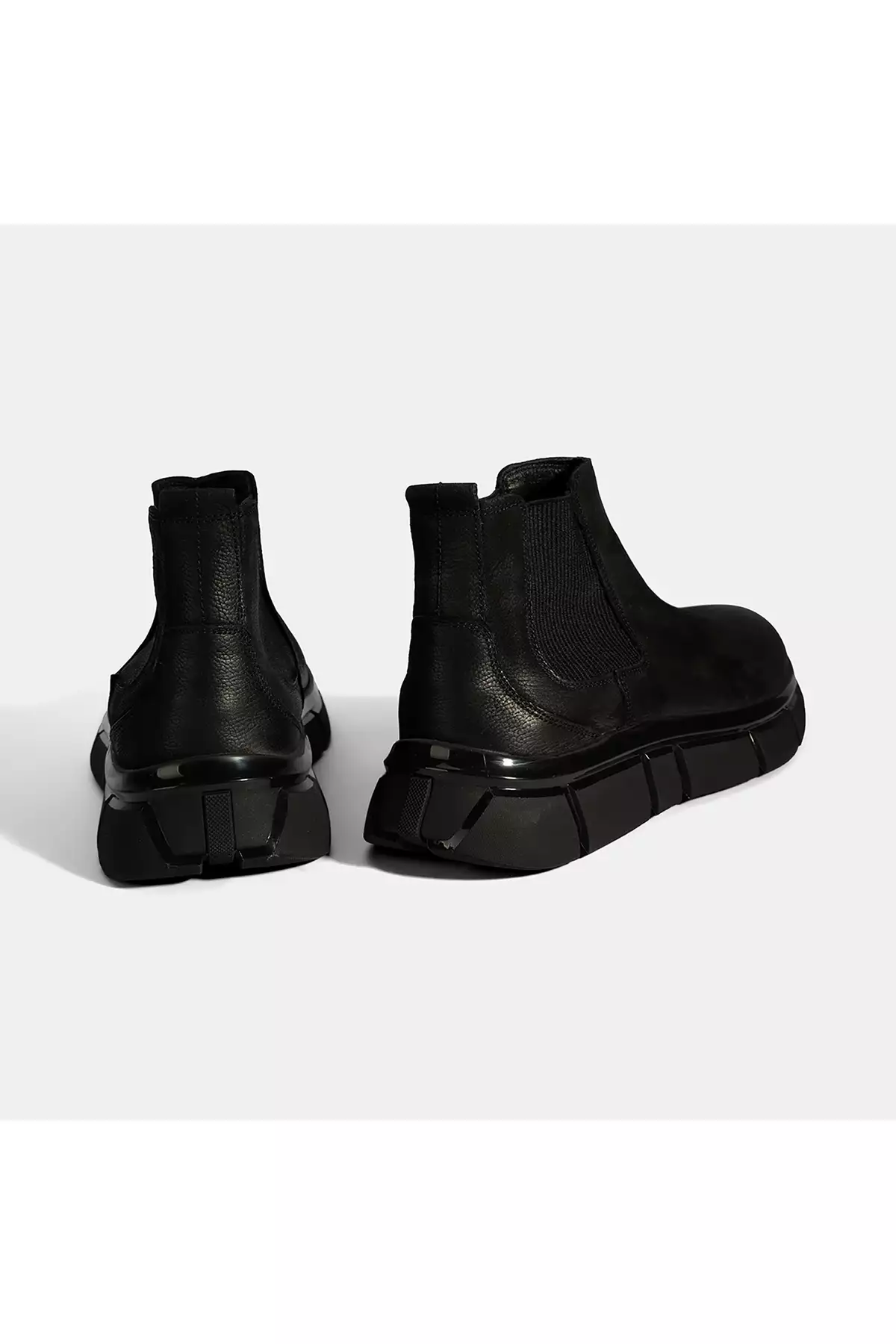 چکمه چرم نبوک مردانه با جزئیات لاستیکی سیاه برند Desa - 992242117