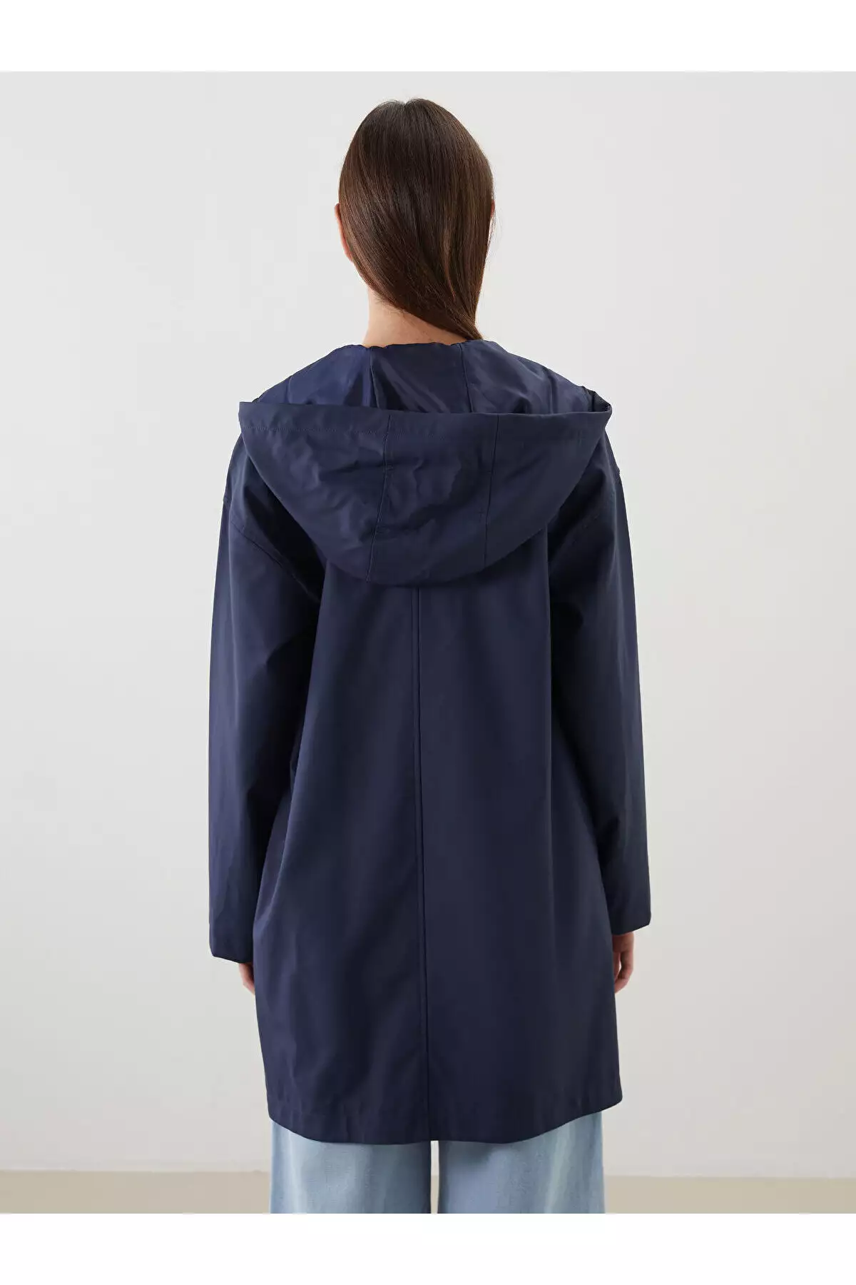 بارانگیر ساده کلاهدار زنانه اوزمارکا فصل جدید برند LC Waikiki - 1005411765