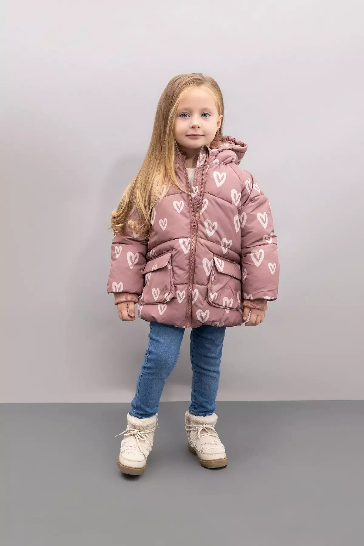کاپشن بادگیر با کلاه و طرح قلب برای دختر بچه، دارای داخل جیب پشمی و ضد آب مدل C5313A524AU برند Defacto - 848358263