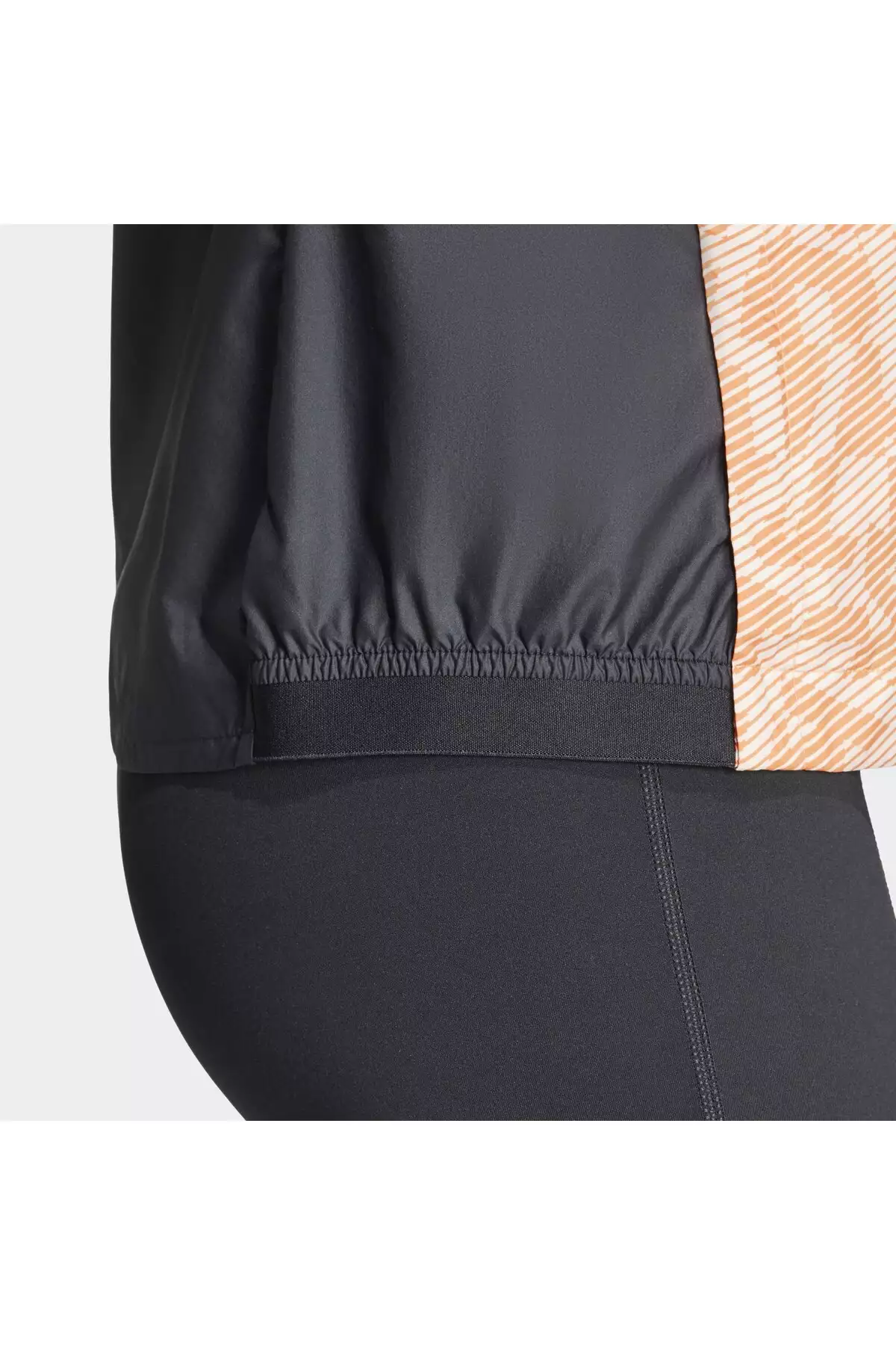 رعایت رطوبت ترکس برای دویدن در محیطهای جنگلی برند adidas - 839634352
