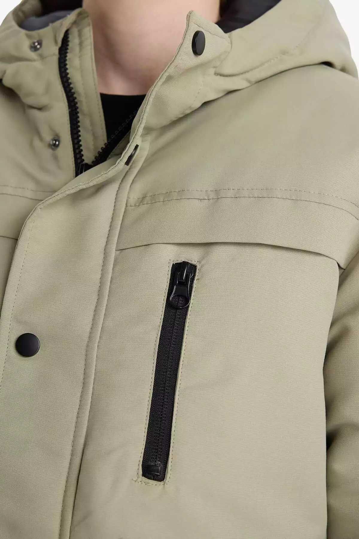 کاپشن ضد آب با کلاه و زیپ برای پسران بچه E9048A825WN برند Defacto - 991694111