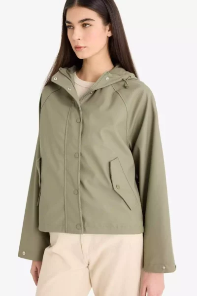 خودکار فیت کاپشن دار بارانی چرم مصنوعی E8552AX25AU برند Defacto - 972609512