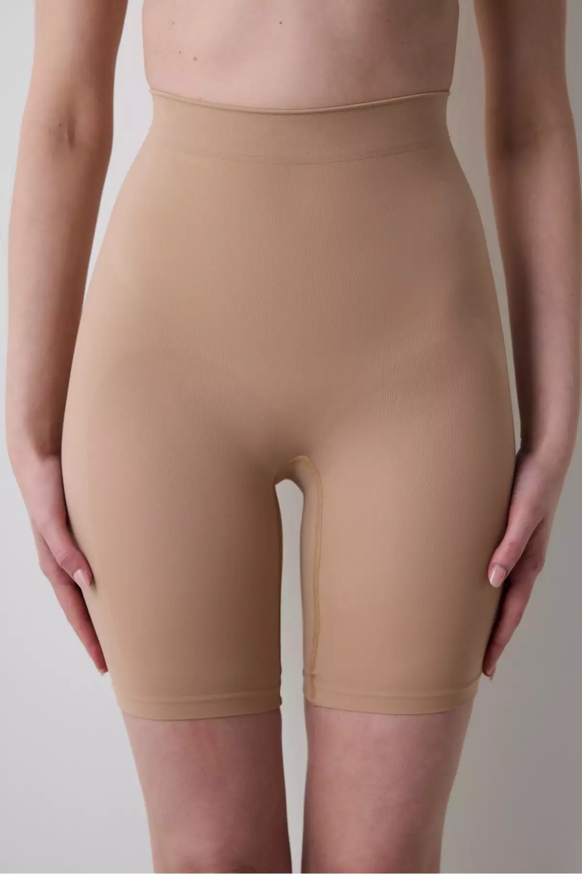 شورت کِورس بدون درز و پُش آپ پریمیوم برند Penti - 133105205