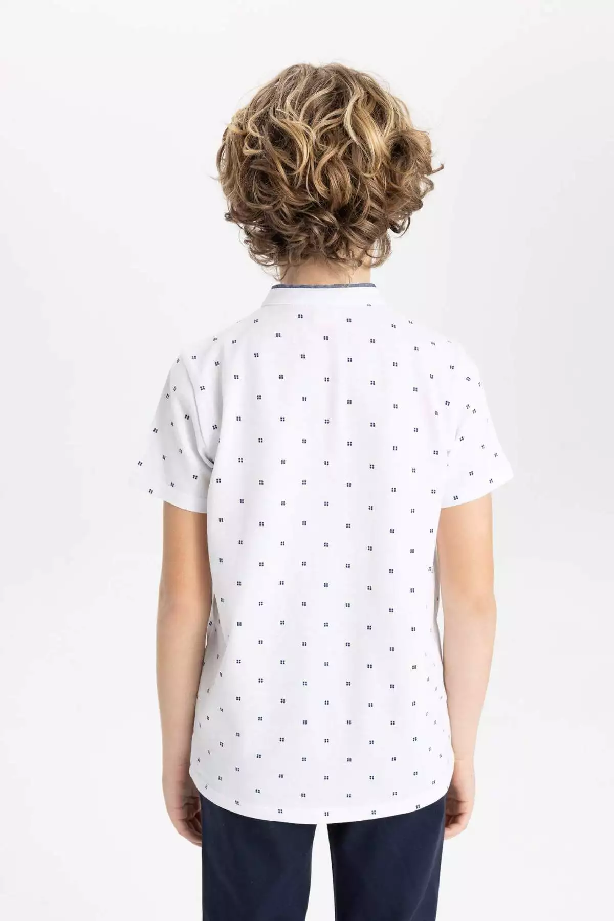 پیراهن پولوش کوتاه آستین با یقه راننده طرحدار برای پسران - کد B5938A824SM برند Defacto - 811110120