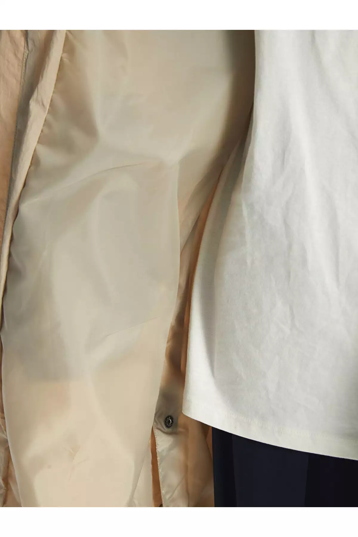 بارانی زنانه با کلاه و طراحی ساده برند LC Waikiki - 1019503473