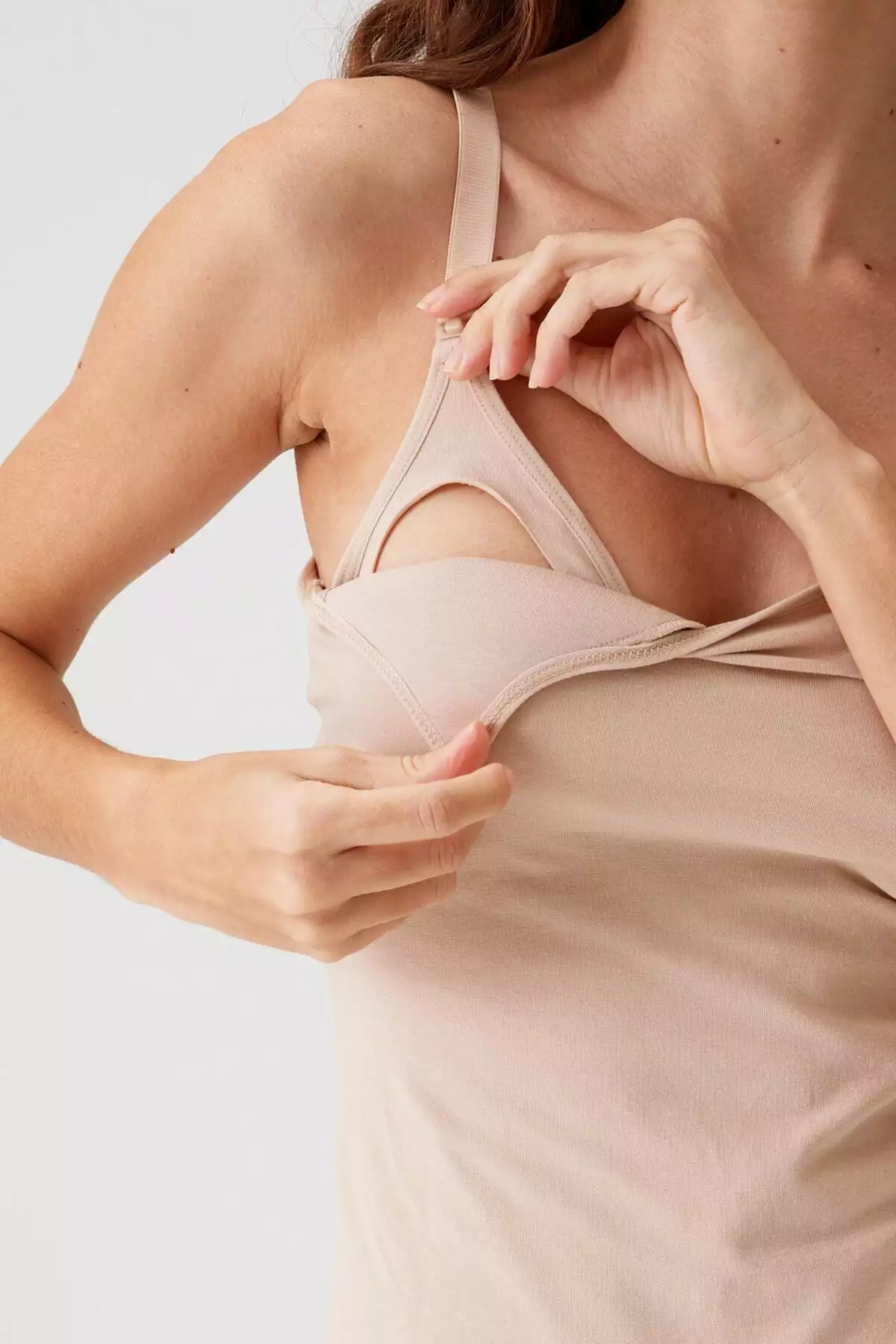 تاپ شیردهی کتان ۱۰۳۱ با طراحی مخفی کننده سینههای زنانه برند Pierre Cardin - 38003803