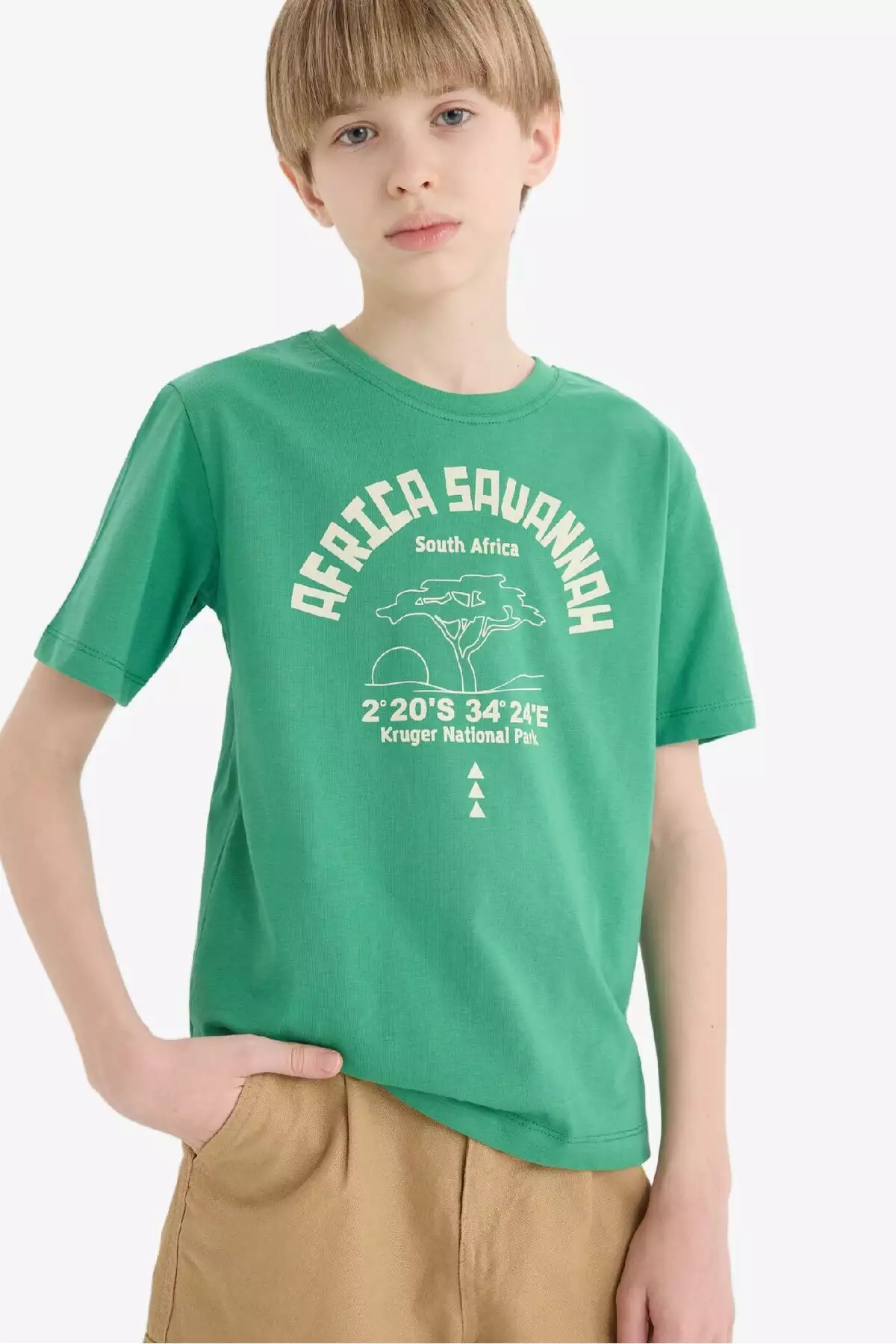 تیشرت کوتاه آستین پسرانه با یقه دوچرخه و طرح چاپی E0176A825HS برند Defacto - 926704268