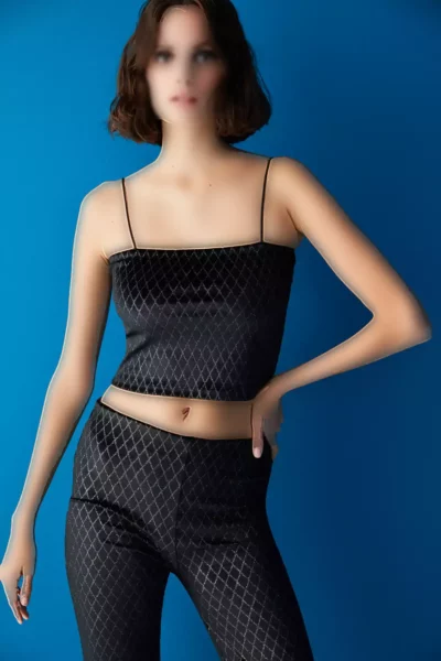 تاپ کوتاه نازک مشکی با بندهای نازک و مخملی برند Penti - 380713623