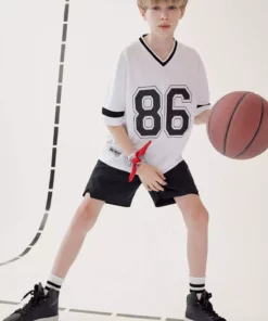 تیشرت کوتاه آستین با یقه V و طرح چاپی، مناسب برای پسران، با اندازه بزرگ و مدل گشاد F2412A825HS برند Defacto - 942055974