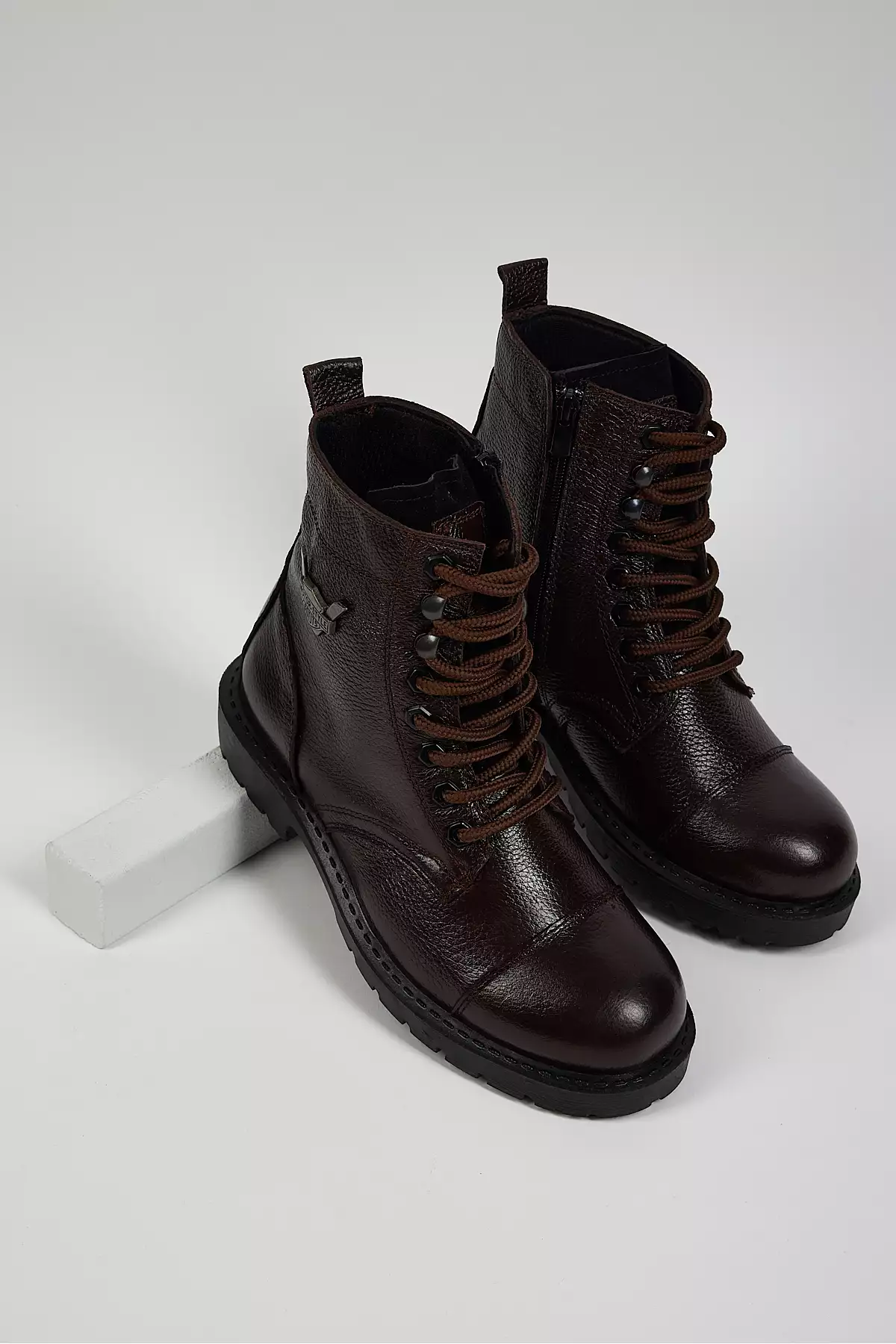 بوت مردانه قهوهای تونی بلک با طراحی راحت و مدل بنددار از چرم طبیعی برند Tonny Black - 776733633