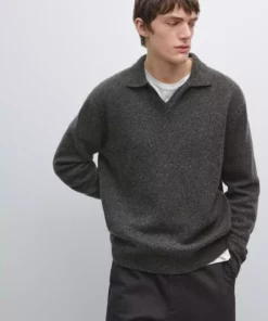 پولوشرت با یقه V و بافت کنترست دار برند Massimo Dutti - 991305250