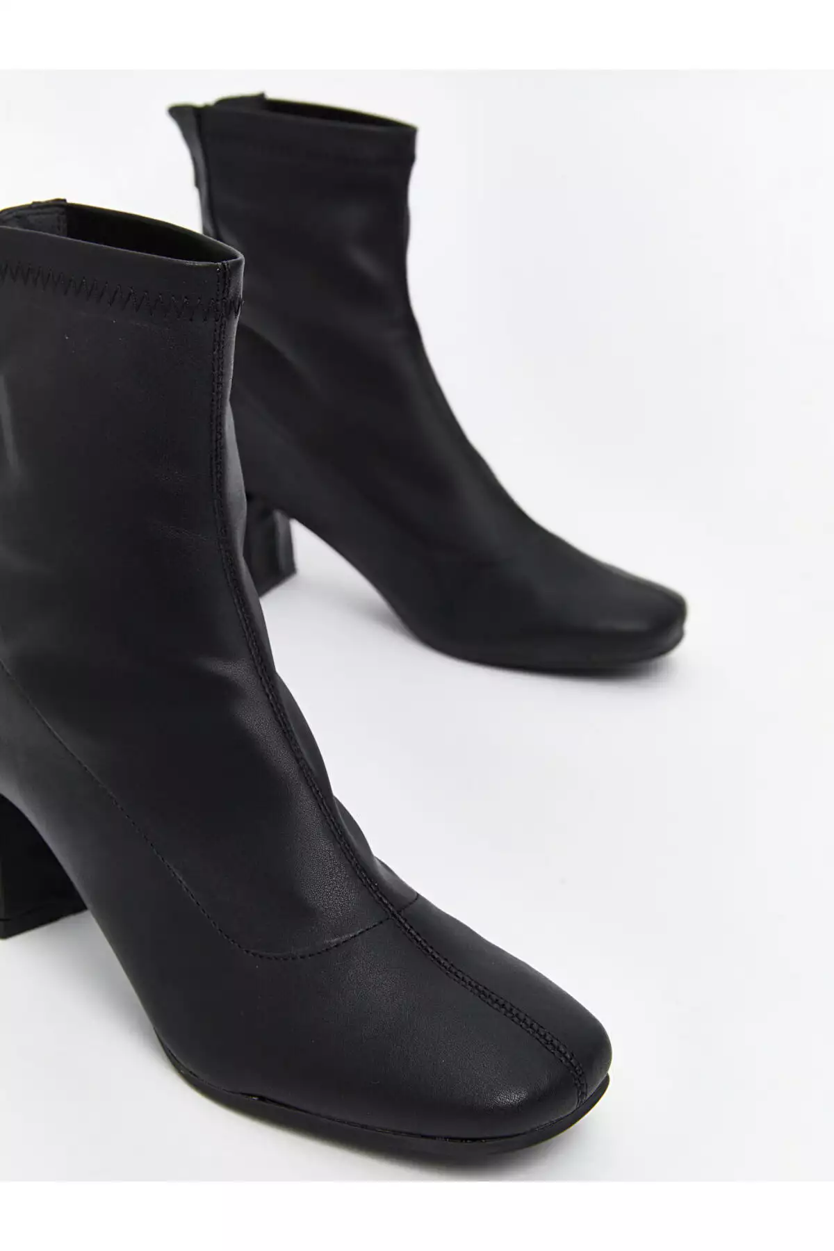 از فروشگاه UZG استایل خود را بسازید | بوت زنانه با ظاهر چرمی برند LC Waikiki - 1032335032