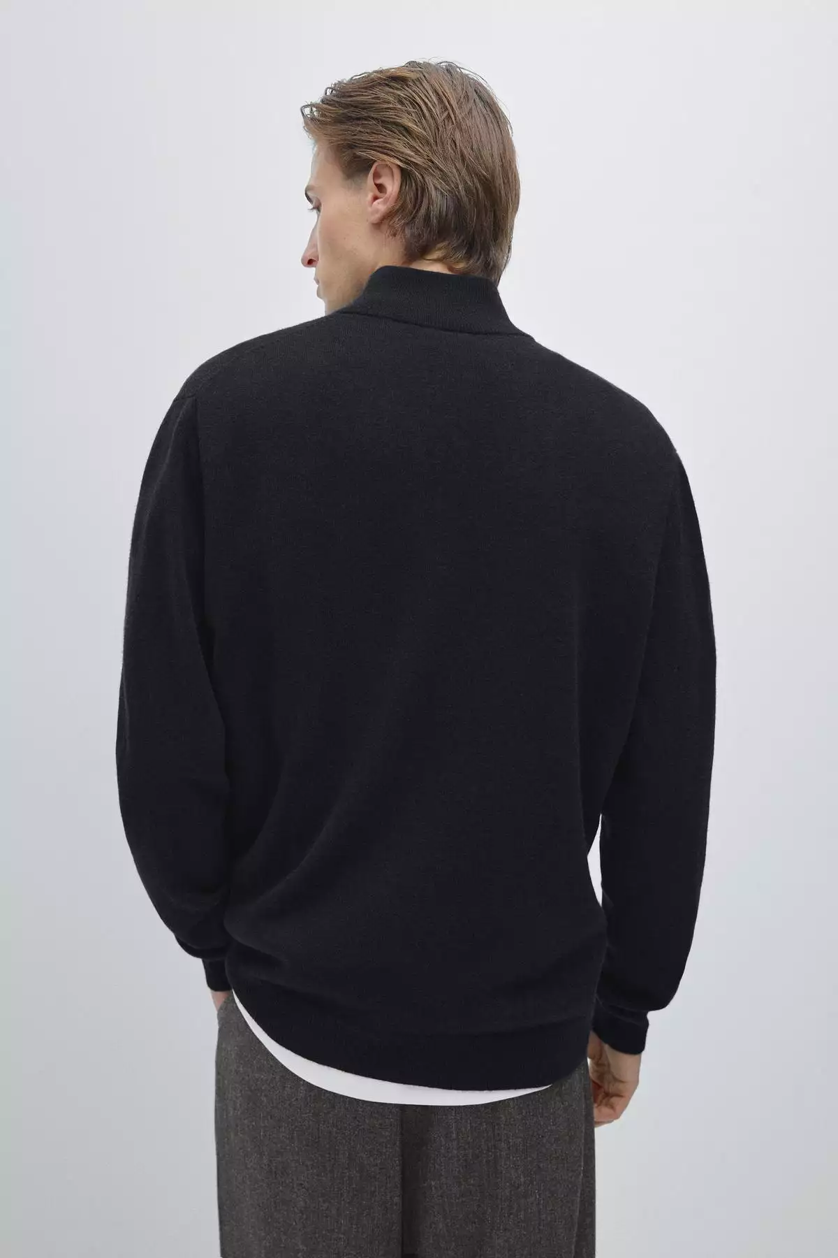 پلیور با یقه بلند و زیپدار برند Massimo Dutti - 991316059