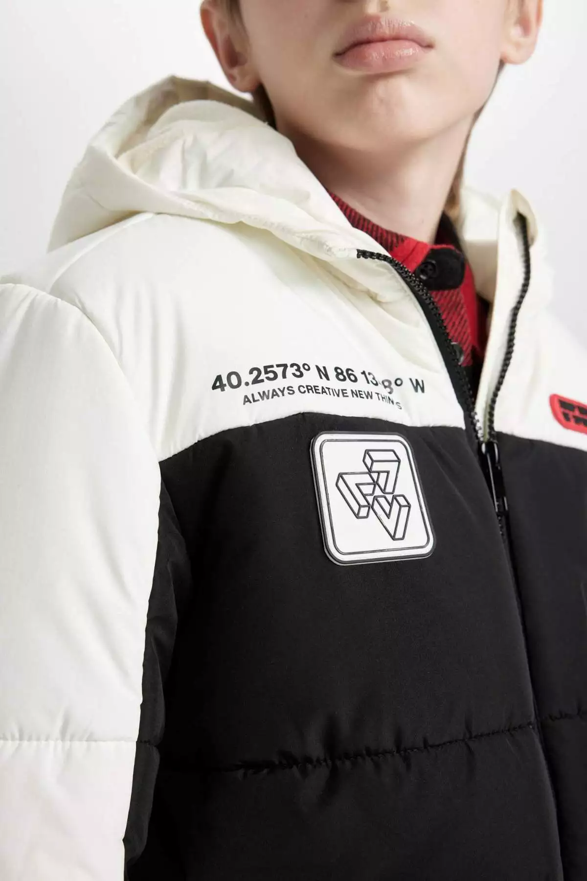 کاپشن پسرانه ضدآب با کلاه و زیپ و جیب، با آستری پولاری C9036A824WN برند Defacto - 879220979