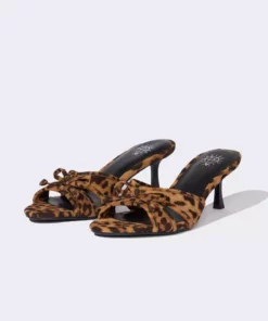 ترلیک پاشنه بلند زنانه با طرح پلنگی E2507AX25SM برند Defacto - 938363068