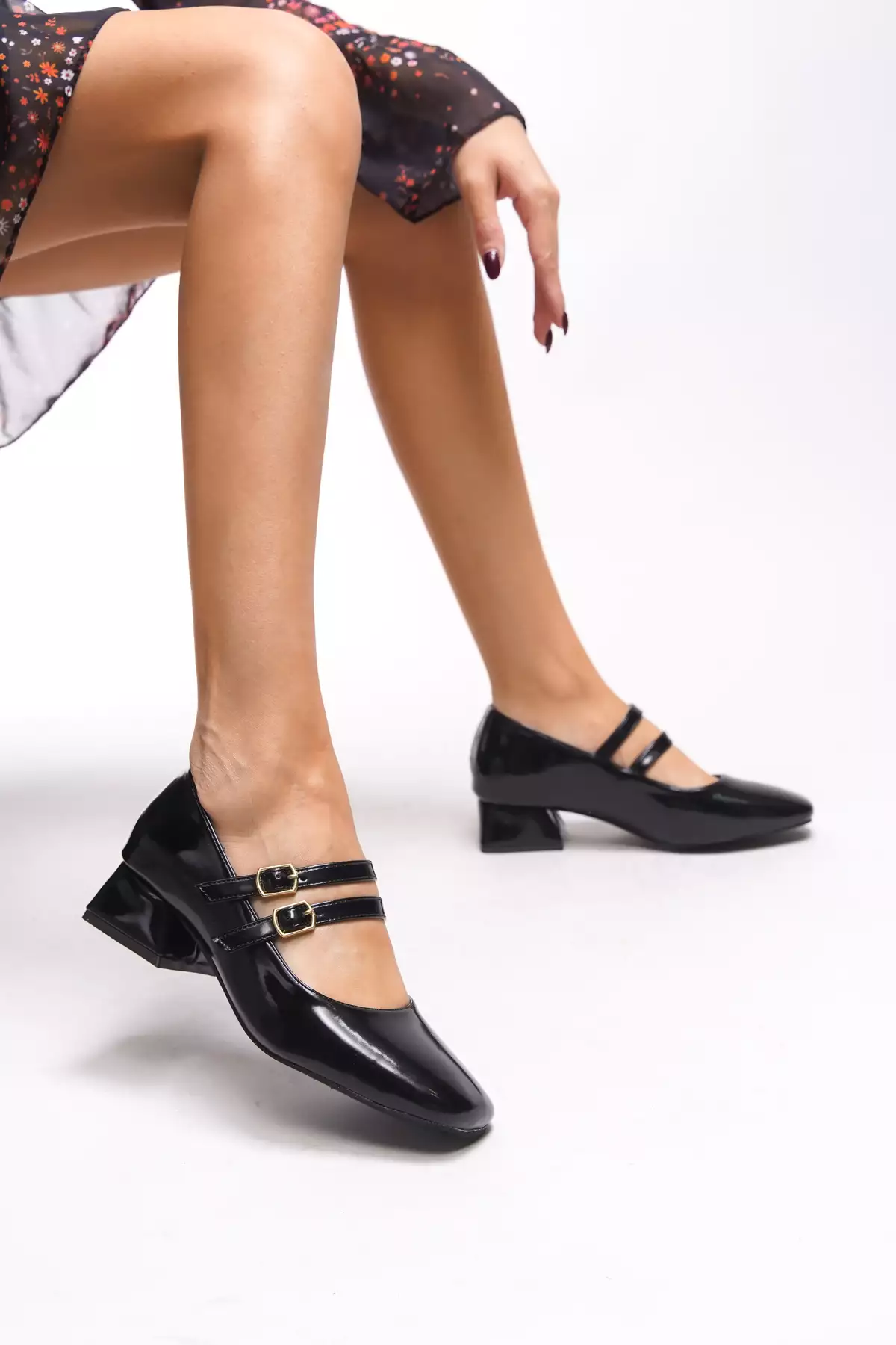 کفش پاشنه کوتاه زنانه ایروارین 00125197 مشکی لاکی برند Riccon - 861708575