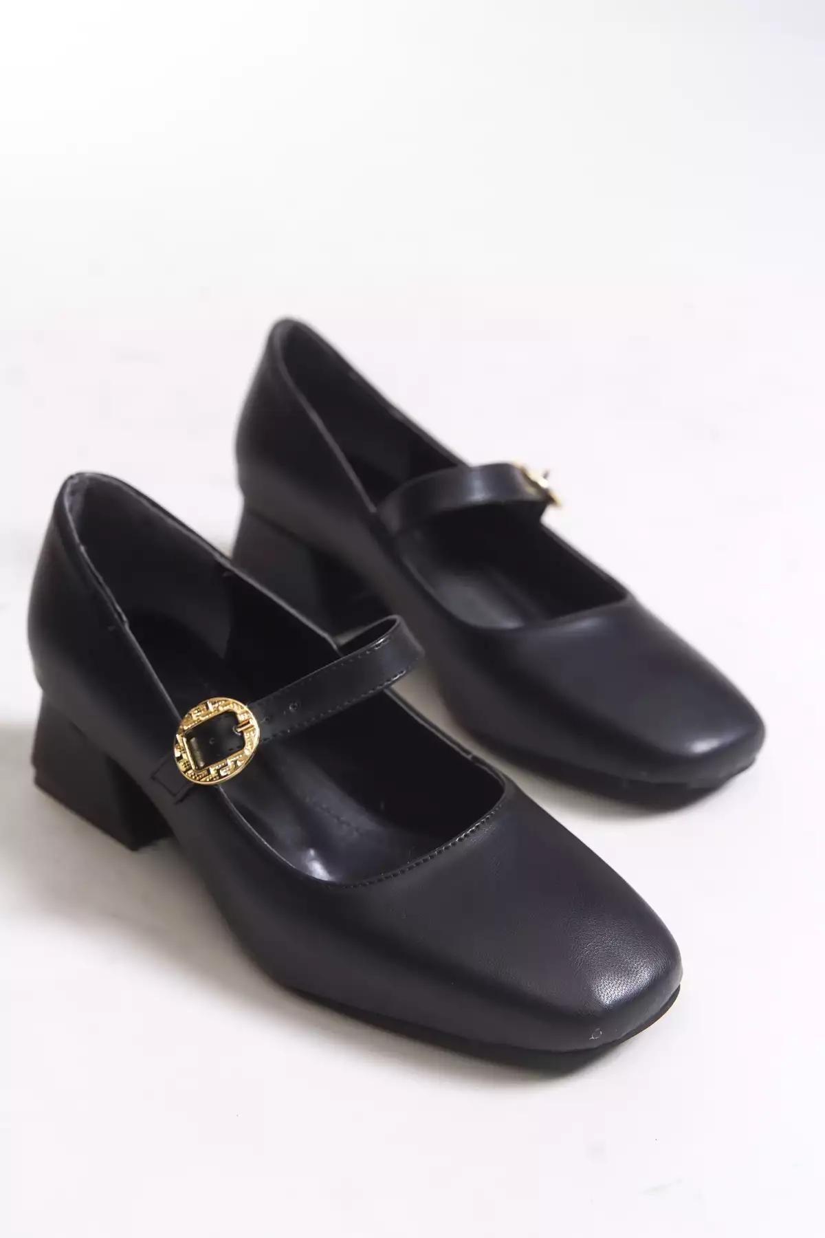 کفش پاشنهدار زنانه میراولدین مدل 00121122 رنگ مشکی چرم برند Riccon - 979239053