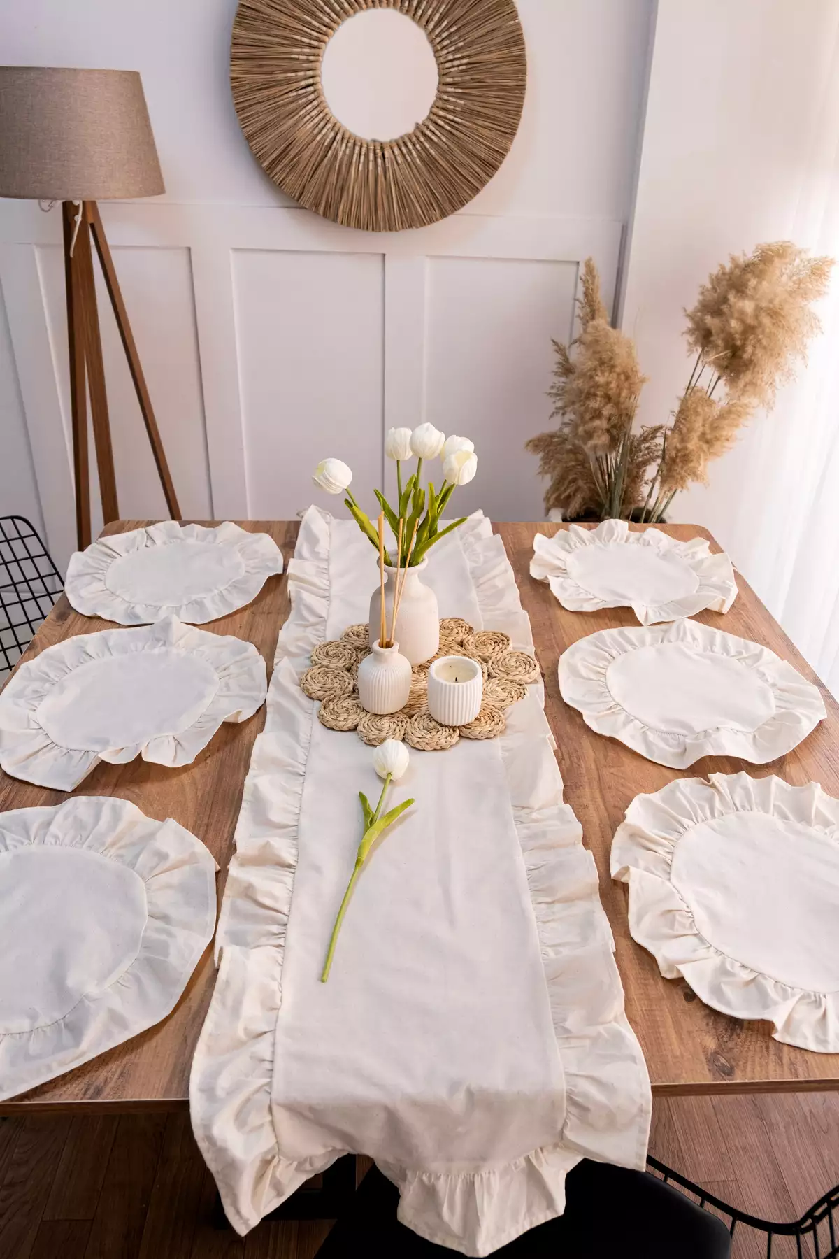 ست سرویس میز 7 پارچهای شامل 6 عدد زیر بشقابی آمریکایی و 1 عدد رانر فری با ابعاد 40x150 سانتیمتر برند Morlay - 934220045