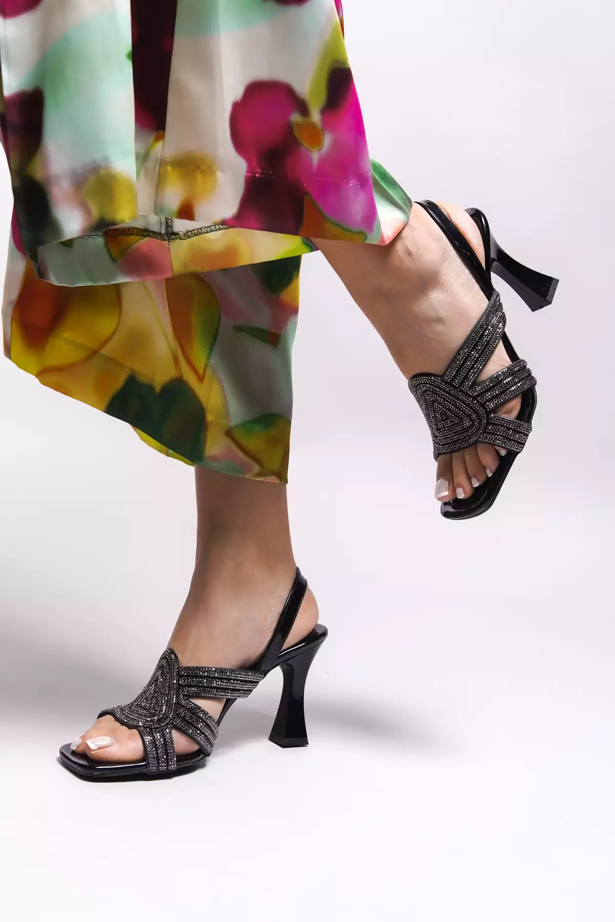 کفش پاشنه بلند زنانه سیگن 0012174 سیاه روگن برند Riccon - 818664051