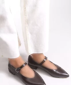 کفش مسطح زنانه نوک تیز ۰۰۱۲۵۰۱ قهوه‌ای چرم برند Riccon - 983030328