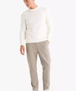 پلیور بافتنی یقه گرد استاندارد فیت C8814AX24WN برند Defacto - 887805238