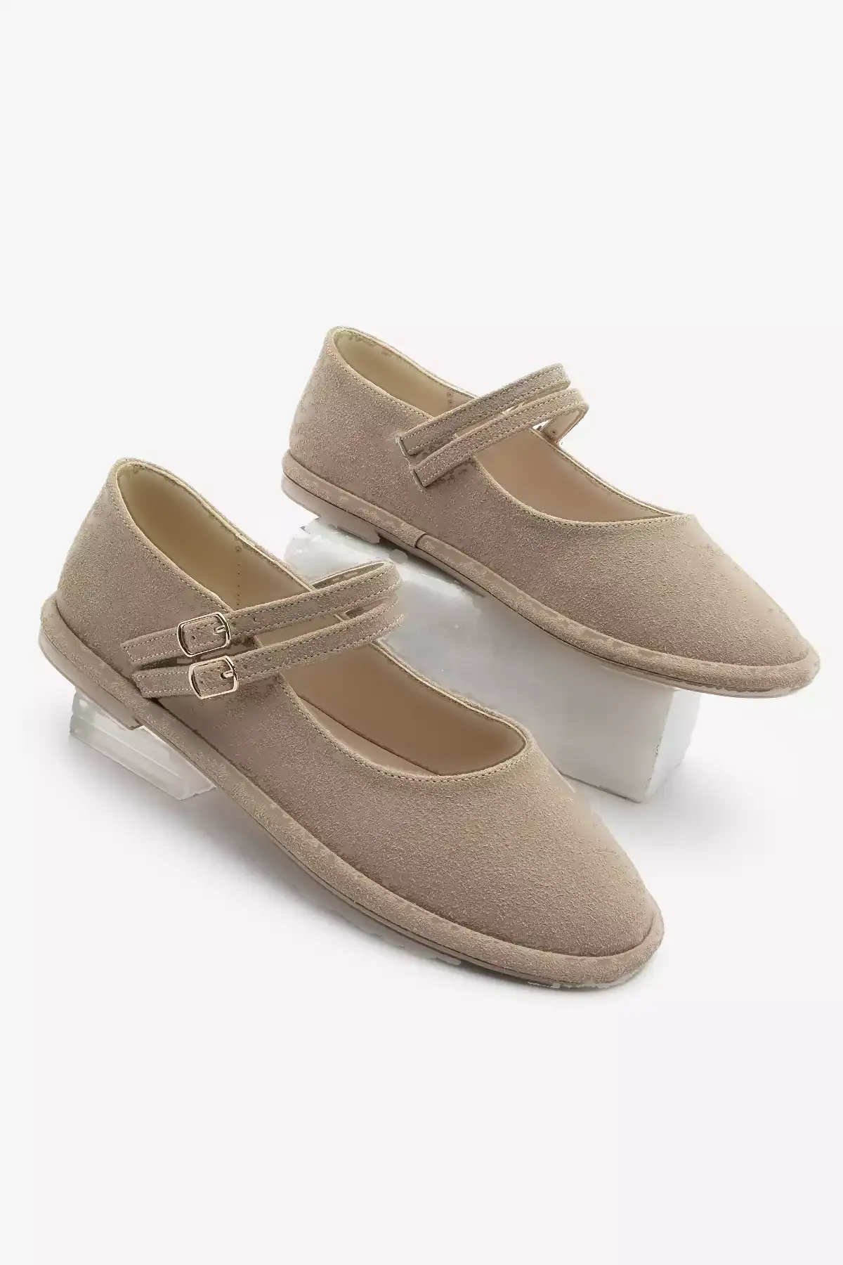 کفش راحتی زنانه با بند دوگانه و سگک بانتو بنوس به رنگCamel (زرد مایل به قهوهای) برند Marjin - 900297698