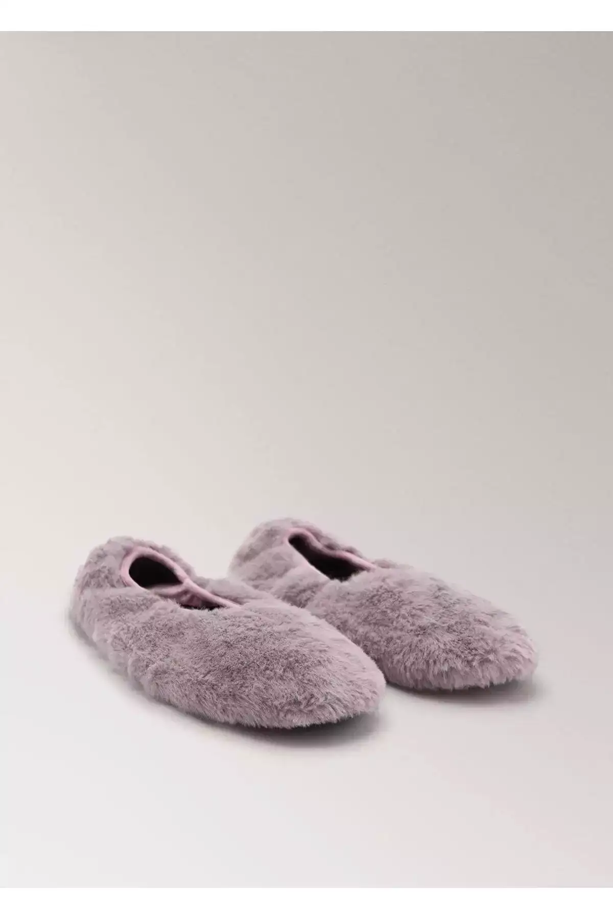 کفش بابل با ظاهر خز برند MANGO - 982819883