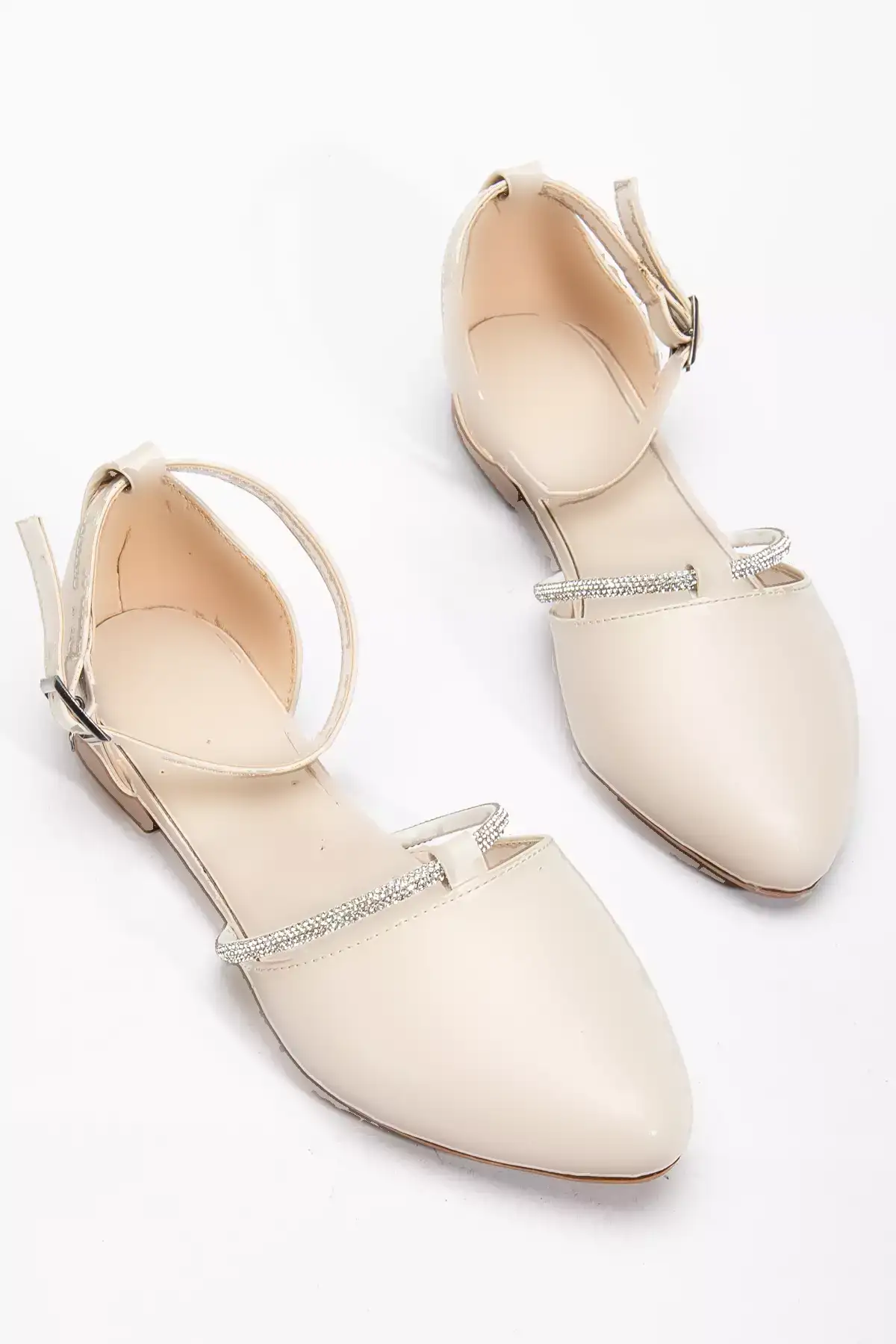 کفش باله زنانه با جزئیات سنگی و بند دور مچ به رنگ کرم برند Tonny Black - 942368582